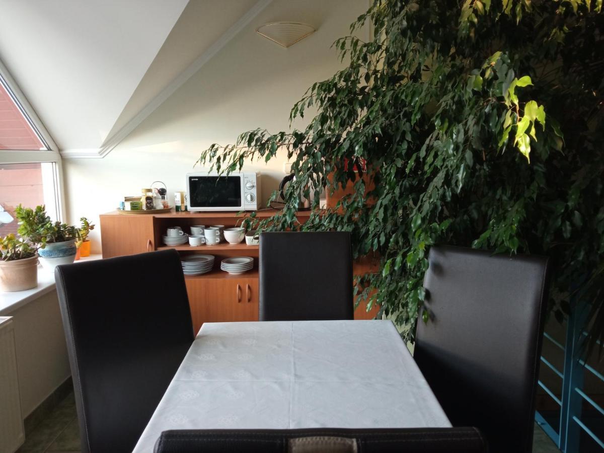 Bed and Breakfast Club Haus 502 Kalocsa Exterior foto